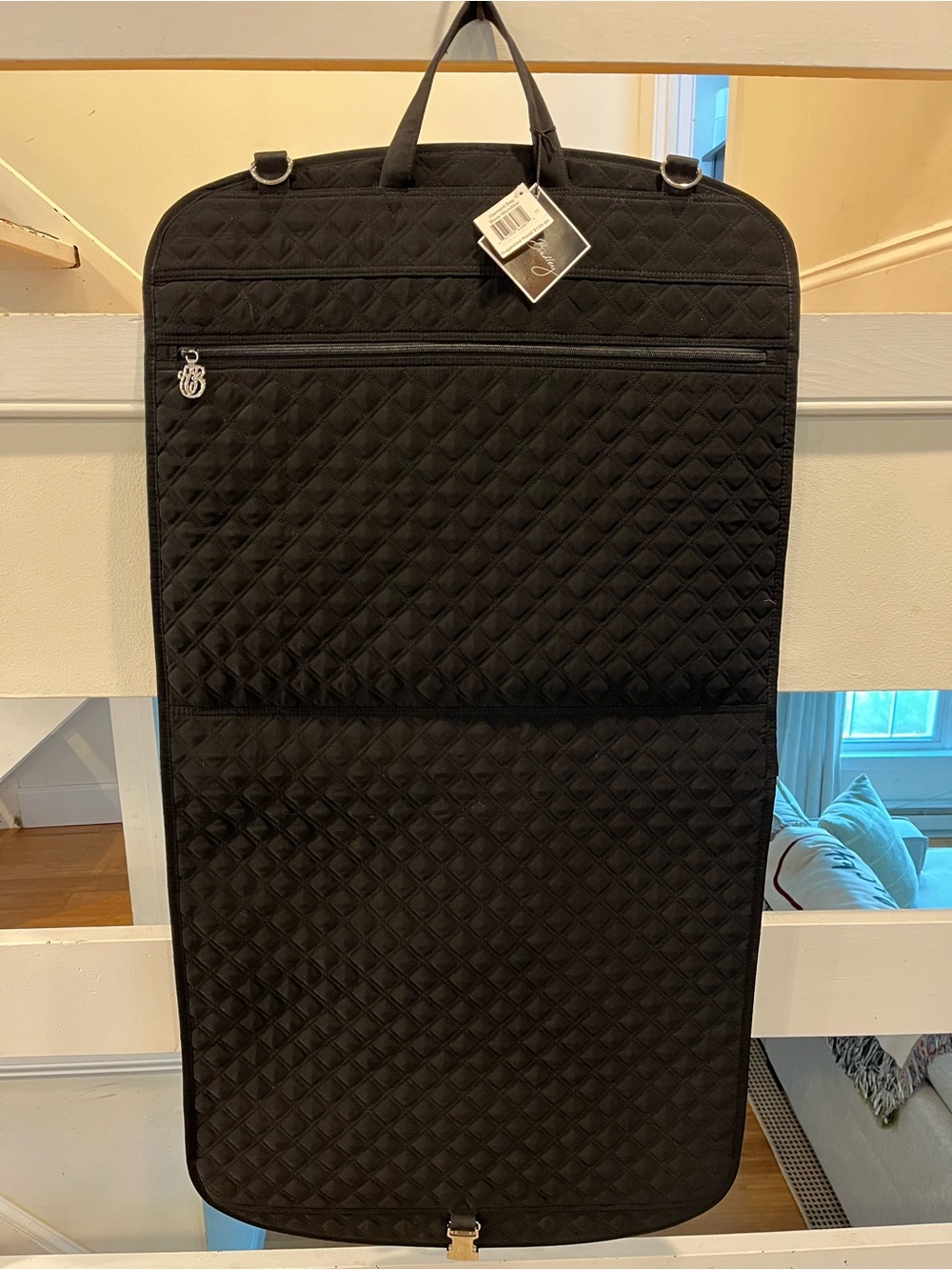 NWT Vera Bradley Black Diamond Quilted Garment Bag - Black White Flower Interior